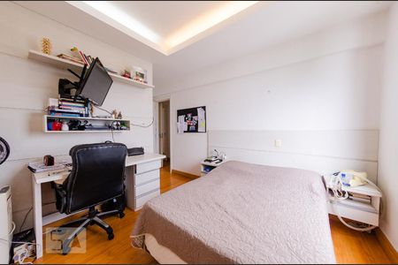 Apartamento à venda com 176m², 4 quartos e 3 vagasSuíte 2