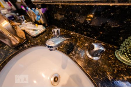 Apartamento à venda com 176m², 4 quartos e 3 vagasBanheiro da suíte 3