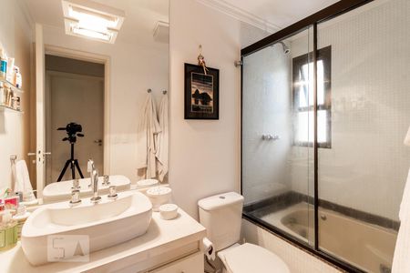 Apartamento à venda com 45m², 1 quarto e 1 vaga Apartamento à venda com 45m², 1 quarto e 1 vagaBanheiro