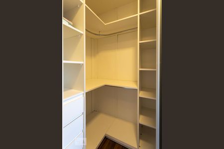 Apartamento para alugar com 50m², 2 quartos e 1 vaga Apartamento para alugar com 50m², 2 quartos e 1 vagaCloset do quarto