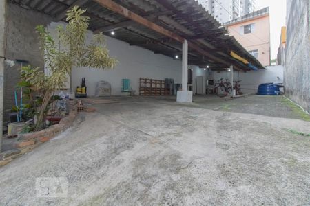 Casa à venda com 188m², 3 quartos e 2 vagasGalpão