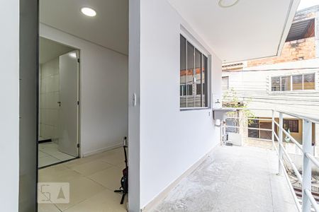 Varanda e Área de Serviço de kitnet/studio para alugar com 1 quarto, 25m² em Jacarepaguá, Rio de Janeiro