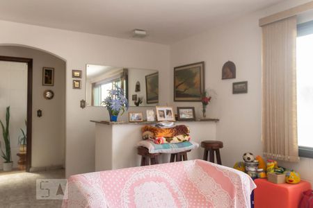 Casa à venda com 250m², 4 quartos e 3 vagasSala