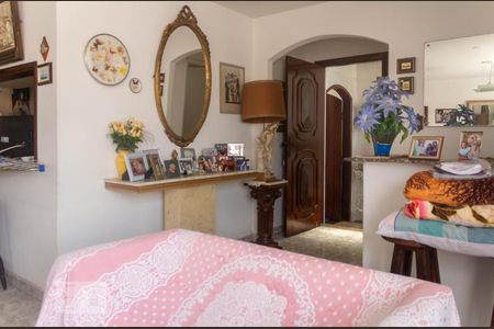 Casa à venda com 250m², 4 quartos e 3 vagasSala