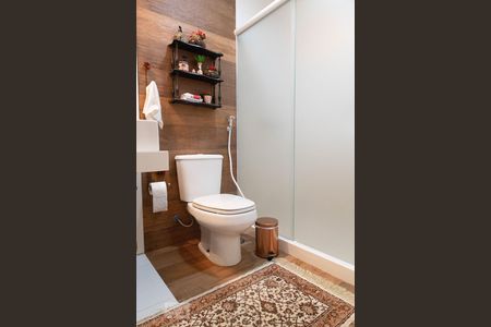 Casa de condomínio à venda com 400m², 4 quartos e 2 vagas Casa de condomínio à venda com 400m², 4 quartos e 2 vagasBanheiro social 1