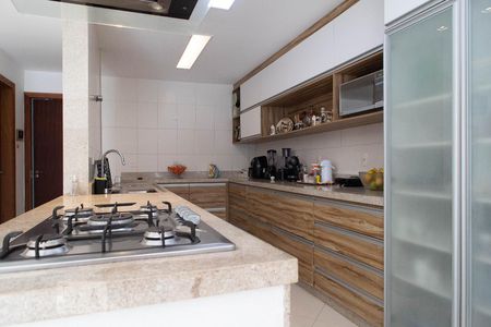 Casa de condomínio à venda com 400m², 4 quartos e 2 vagas