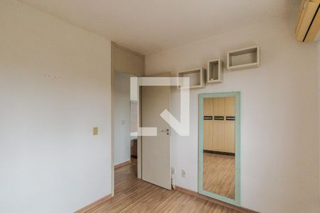 Quarto 1 de apartamento para alugar com 2 quartos, 57m² em Morro Santana, Porto Alegre