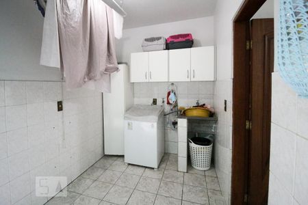 Casa à venda com 150m², 3 quartos e 2 vagasÁrea de serviço