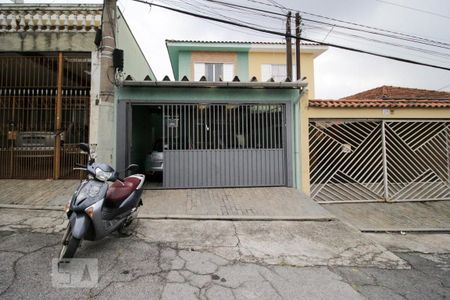 Casa à venda com 150m², 3 quartos e 2 vagasFachada