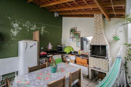 Casa à venda com 150m², 3 quartos e 2 vagasQuintal