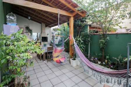 Casa à venda com 150m², 3 quartos e 2 vagasQuintal