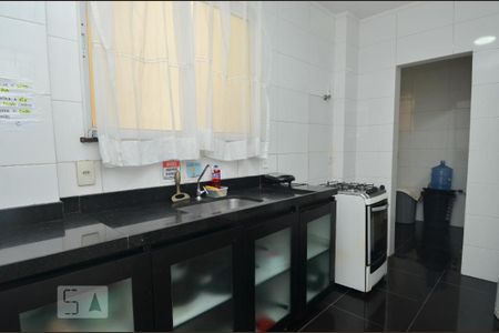 Apartamento à venda com 120m², 3 quartos e sem vagaCozinha