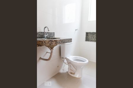 Apartamento à venda com 105m², 2 quartos e 1 vaga Apartamento à venda com 105m², 2 quartos e 1 vagaBanheiro