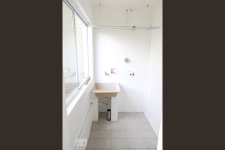 Apartamento para alugar com 76m², 2 quartos e sem vaga Apartamento para alugar com 76m², 2 quartos e sem vagaCozinha / Lavanderia