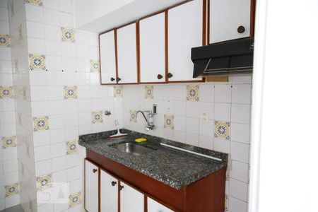 Apartamento para alugar com 76m², 2 quartos e sem vaga Apartamento para alugar com 76m², 2 quartos e sem vagaCozinha / Lavanderia