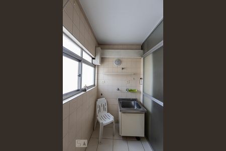 Apartamento à venda com 77m², 2 quartos e 1 vagaÁrea de Serviço