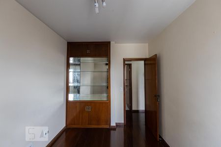 Apartamento à venda com 77m², 2 quartos e 1 vagaQuarto 2