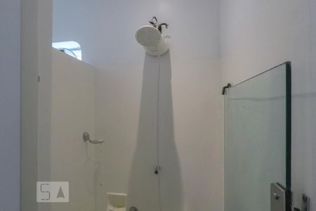 Casa para alugar com 100m², 2 quartos e 1 vaga Casa para alugar com 100m², 2 quartos e 1 vagaBanheiro