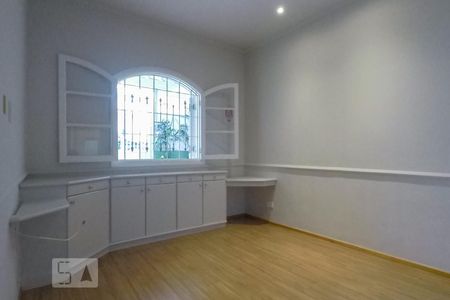 Quarto 1 de casa para alugar com 2 quartos, 100m² em Vila Santo Estéfano, São Paulo