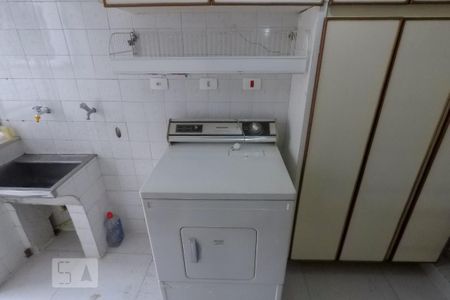 Casa para alugar com 100m², 2 quartos e 1 vaga Casa para alugar com 100m², 2 quartos e 1 vagaLavanderia