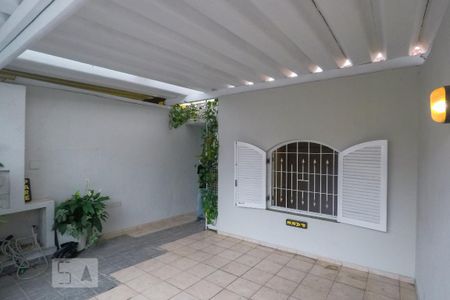 Casa para alugar com 100m², 2 quartos e 1 vaga Casa para alugar com 100m², 2 quartos e 1 vagaGaragem