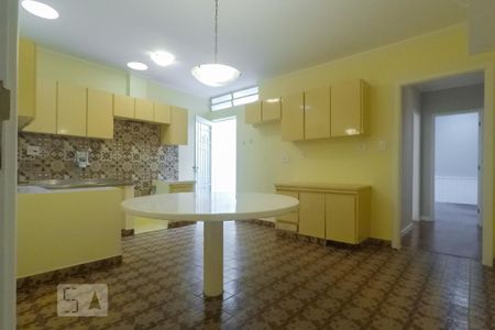 Casa para alugar com 100m², 2 quartos e 1 vaga Casa para alugar com 100m², 2 quartos e 1 vagaCozinha