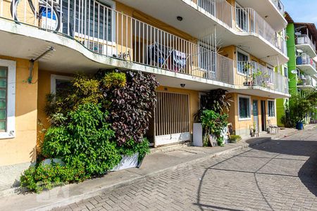 Apartamento à venda com 69m², 2 quartos e sem vagaEntrada