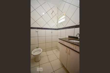 Banheiro da Suíte de casa para alugar com 3 quartos, 200m² em Guará Ii, Brasília