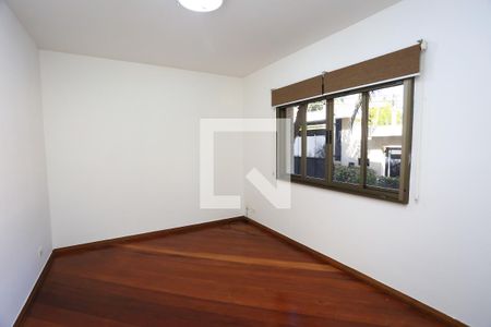 Sala 2 de casa à venda com 4 quartos, 336m² em Jardim Vitoria Regia (zona Oeste), São Paulo