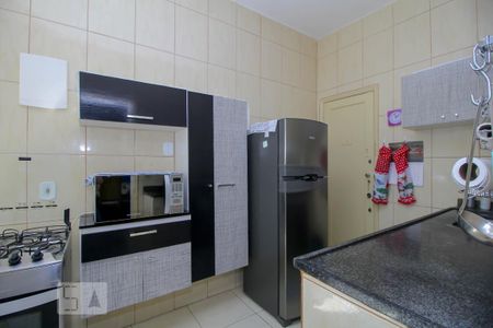 Apartamento para alugar com 85m², 3 quartos e sem vaga Apartamento para alugar com 85m², 3 quartos e sem vagaCozinha - Armários