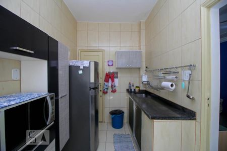 Apartamento para alugar com 85m², 3 quartos e sem vaga Apartamento para alugar com 85m², 3 quartos e sem vagaCozinha - Armários
