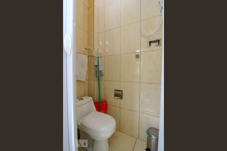 Apartamento para alugar com 85m², 3 quartos e sem vaga Apartamento para alugar com 85m², 3 quartos e sem vagaBanheiro de Serviço
