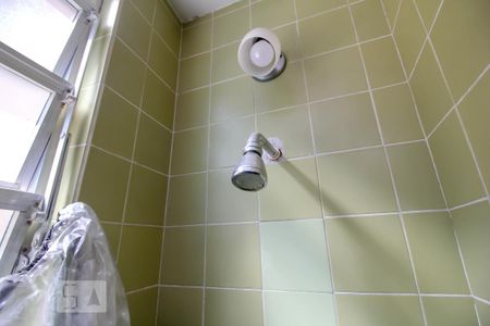 Apartamento para alugar com 85m², 3 quartos e sem vaga Apartamento para alugar com 85m², 3 quartos e sem vagaChuveiro