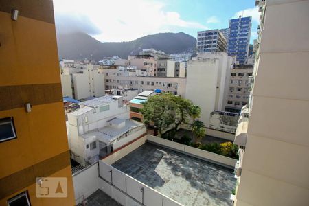 Vista da Sala de Estar de apartamento à venda com 2 quartos, 90m² em Botafogo, Rio de Janeiro