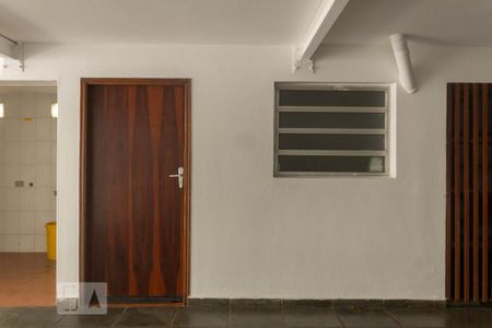 Casa à venda com 176m², 3 quartos e 4 vagasQuarto de Serviço