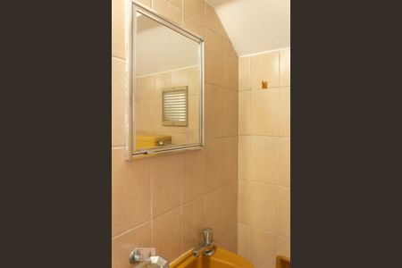 Casa à venda com 176m², 3 quartos e 4 vagasBanheiro de Serviço