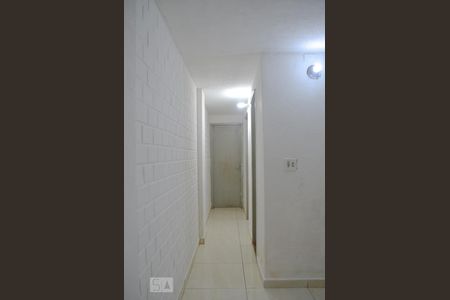 Corredor de apartamento para alugar com 2 quartos, 40m² em Cocotá, Rio de Janeiro