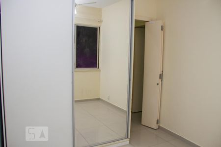 Quarto 01 de apartamento para alugar com 2 quartos, 55m² em Campinho, Rio de Janeiro