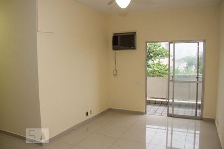 Sala de apartamento para alugar com 2 quartos, 55m² em Campinho, Rio de Janeiro