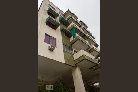 Apartamento para alugar com 55m², 2 quartos e 1 vagaFachada