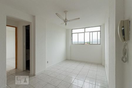Sala de apartamento para alugar com 1 quarto, 48m² em Campo Grande, Rio de Janeiro