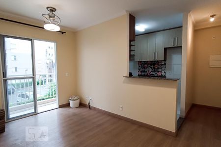 Sala de apartamento à venda com 2 quartos, 58m² em Jardim Tupanci, Barueri