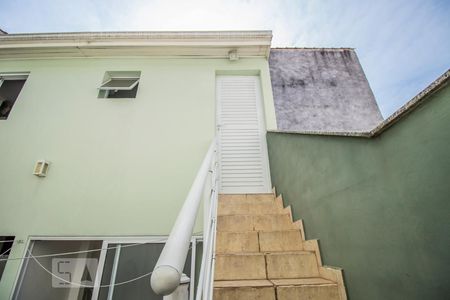 Casa à venda com 200m², 3 quartos e 2 vagasEscada - Edícula