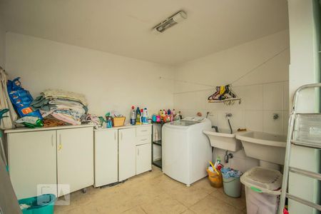 Casa à venda com 200m², 3 quartos e 2 vagasÁrea de Serviço