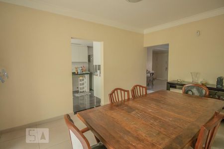 Casa à venda com 200m², 3 quartos e 2 vagasSala de Jantar