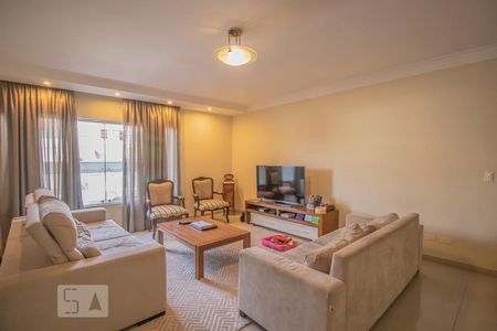 Casa à venda com 200m², 3 quartos e 2 vagasSala de Estar