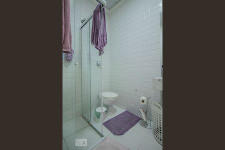 Casa à venda com 200m², 3 quartos e 2 vagasBanheiro 1