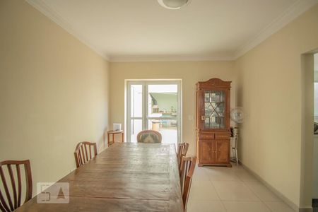 Casa à venda com 200m², 3 quartos e 2 vagasSala de Jantar