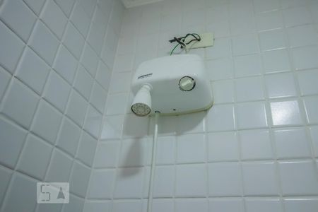 Casa à venda com 200m², 3 quartos e 2 vagasBanheiro 1