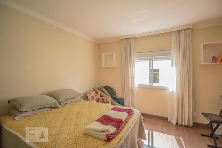 Casa à venda com 200m², 3 quartos e 2 vagasSuíte